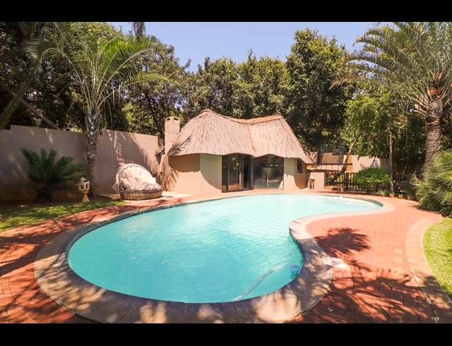 5 BEDROOM HOUSE FOR SALE IN PROTEA PARK